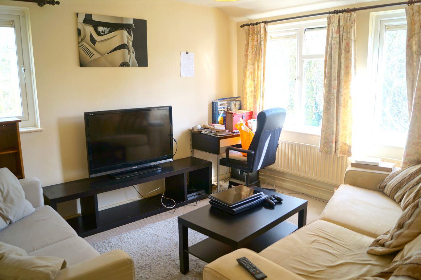 Chapman Avenue, Downs Barn, Milton Keynes, Bucks, MK14 7PE